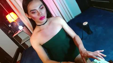 lovelymiss_shyna11 online show from February 2025 03:36:02 AM