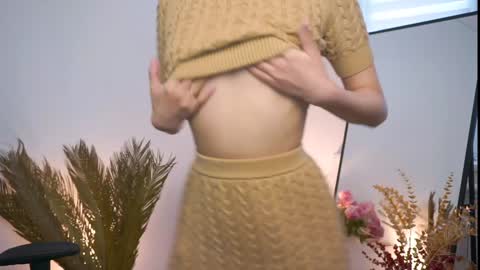 kim online show from January 2025 05:11:01 AM