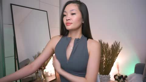 kim online show from February 2025 05:48:01 PM