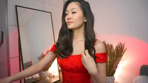 kim online show from February 2025 01:33:01 PM