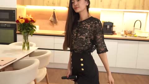 kim online show from October 2025 03:46:02 PM