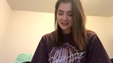 Queen Aria  online show from October 2025 07:58:02 PM