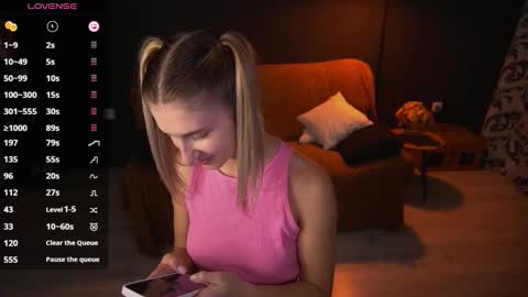 Anna online show from November 2025 03:56:02 PM