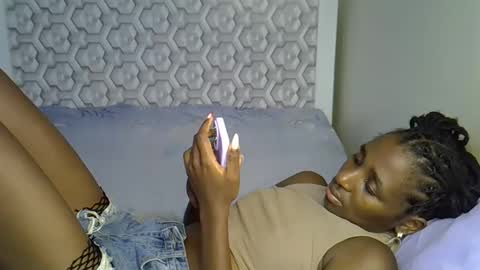 lovelytin online show from December 2025 07:09:01 PM