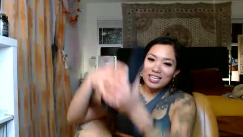 lovelyxmacii online show from December 2025 04:07:02 AM