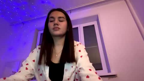 Snapshot of lovelyy_lovely chatting on November 2025 02:27:02 PM Kalie online show from November 2025 02:27:02 PM