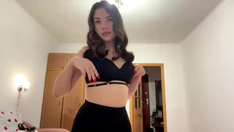 Snapshot of lovelyy_lovely chatting on November 2025 05:59:01 PM Kalie online show from November 2025 05:59:01 PM