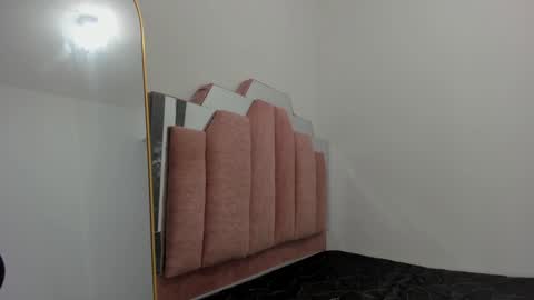 Snapshot of lovequeen02 chatting on February 2025 11:40:02 AM L O V E online show from February 2025 11:40:02 AM