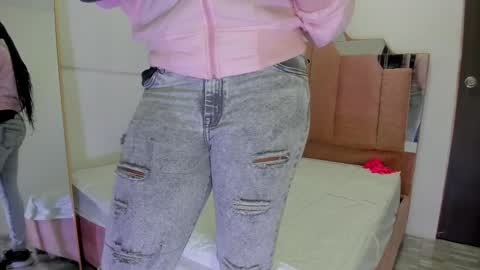 Snapshot of lovequeen02 chatting on February 2025 11:47:02 AM L O V E online show from February 2025 11:47:02 AM