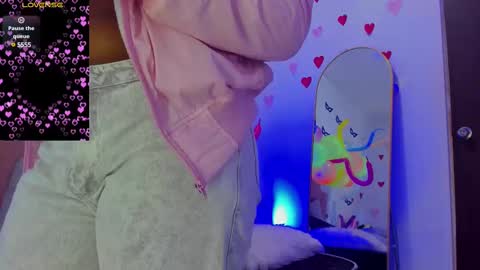 Snapshot of lovequeen02 chatting on March 2025 12:01:02 PM L O V E online show from March 2025 12:01:02 PM