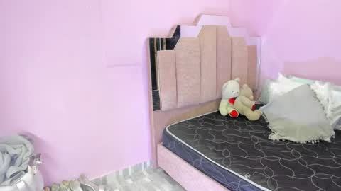 Snapshot of lovequeen02 chatting on September 2025 11:56:02 AM L O V E online show from September 2025 11:56:02 AM