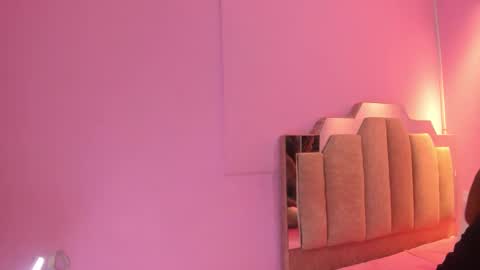 Snapshot of lovequeen02 chatting on October 2025 11:31:02 AM L O V E online show from October 2025 11:31:02 AM