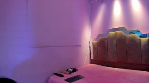 L O V E  online show from February 2026 11:58:01 AM