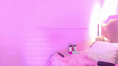 L O V E  online show from March 2026 11:58:01 AM