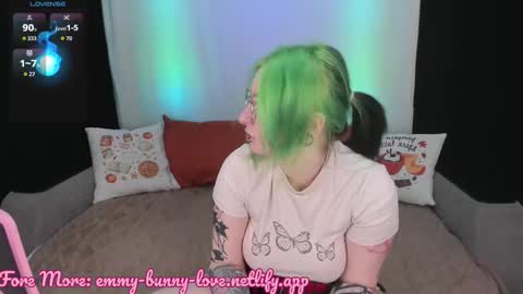 Snapshot of lover_emmy chatting on November 2025 04:38:02 PM Emmy online show from November 2025 04:38:02 PM