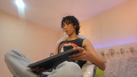 Snapshot of loverboy8_ chatting on December 2024 03:07:01 AM loverboy8_ online show from December 2024 03:07:01 AM