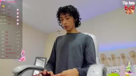 Snapshot of loverboy8_ chatting on December 2024 04:41:02 AM loverboy8_ online show from December 2024 04:41:02 AM