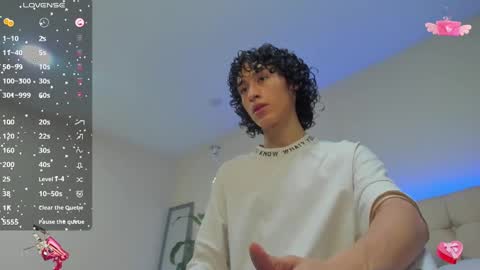Snapshot of loverboy8_ chatting on January 2025 05:03:01 AM loverboy8_ online show from January 2025 05:03:01 AM