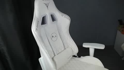 lovers613228 online show from October 2025 06:39:02 PM