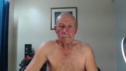Snapshot of lovesblackazz chatting on April 2026 08:18:02 AM Lovesblackazz online show from April 2026 08:18:02 AM