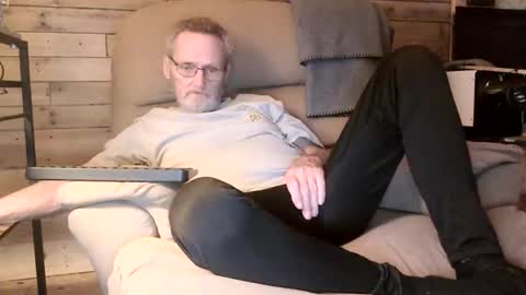 just here to have fun and cum online show from April 2026 11:38:01 PM