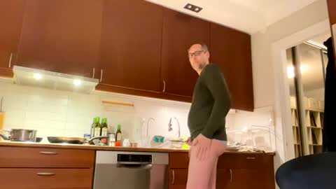 Snapshot of loveshine_ chatting on March 2025 06:08:02 PM loveshine_ online show from March 2025 06:08:02 PM