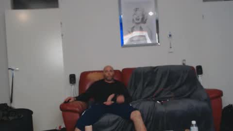 Lovetlick online show from December 2025 06:50:01 AM