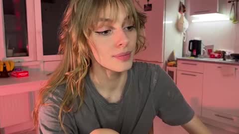 lovesstation online show from January 2025 03:04:01 PM