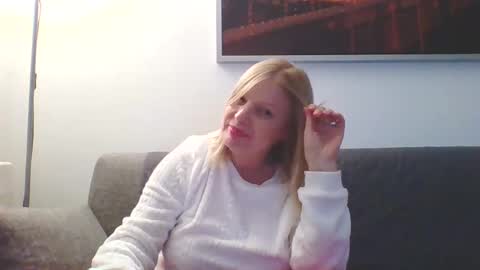 Marlyn online show from December 2024 09:34:02 PM