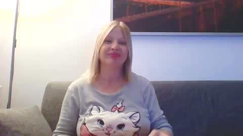 Marlyn online show from December 2024 06:06:01 PM