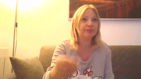 Marlyn online show from December 2024 09:28:01 PM