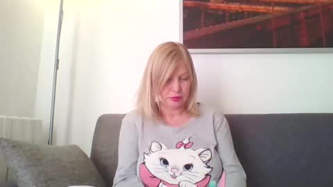 Marlyn online show from January 2025 02:36:02 PM