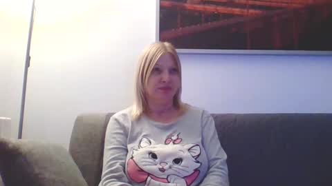 Marlyn online show from January 2025 08:04:01 PM