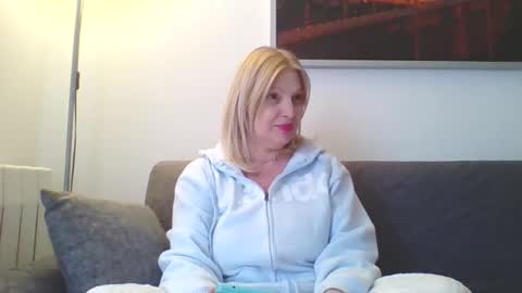 Marlyn online show from January 2025 01:32:01 PM