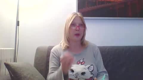 Marlyn online show from January 2025 08:43:01 PM