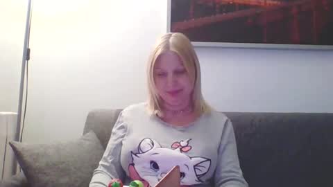 Marlyn online show from February 2025 12:37:01 AM