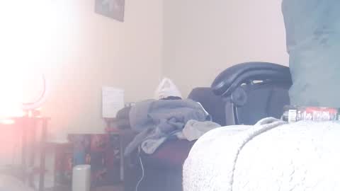 lovetobeused online show from December 2025 05:18:02 PM