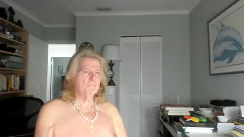 Snapshot of lovestylistwomen chatting on December 2024 03:03:02 AM Michael online show from December 2024 03:03:02 AM