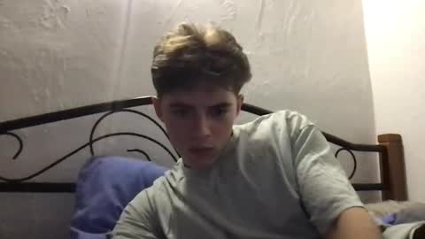 Snapshot of lovet1me chatting on March 2025 08:52:01 PM luv online show from March 2025 08:52:01 PM