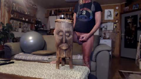 Snapshot of lovetobenaked10 chatting on January 2025 04:30:02 PM aaron online show from January 2025 04:30:02 PM