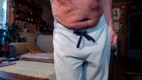 Snapshot of lovetobenaked10 chatting on January 2025 04:13:02 PM aaron online show from January 2025 04:13:02 PM