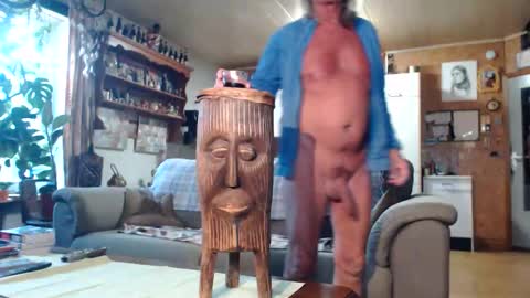 Snapshot of lovetobenaked10 chatting on November 2025 11:21:02 AM aaron online show from November 2025 11:21:02 AM