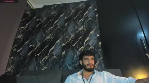 lovexjuxn77 online show from March 2026 07:40:01 PM