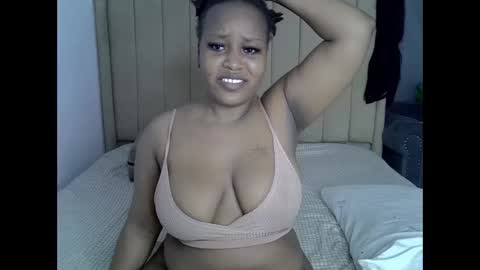 Snapshot of loveydivah chatting on May 2026 09:31:01 PM loveydivah online show from May 2026 09:31:01 PM