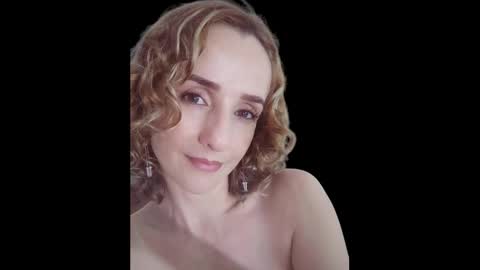 Snapshot of loving__lily chatting on February 2025 09:16:01 PM loving online show from February 2025 09:16:01 PM