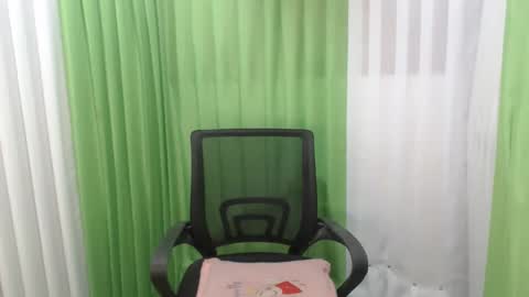 Scarlet online show from February 2026 11:00:02 AM