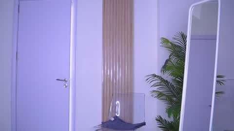 Snapshot of lovingblondie chatting on February 2025 04:36:02 AM Nora online show from February 2025 04:36:02 AM