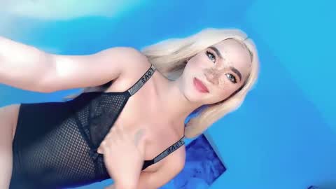 Snapshot of lovingmonaru969 chatting on December 2024 07:06:02 AM Lovingmonaru969 online show from December 2024 07:06:02 AM