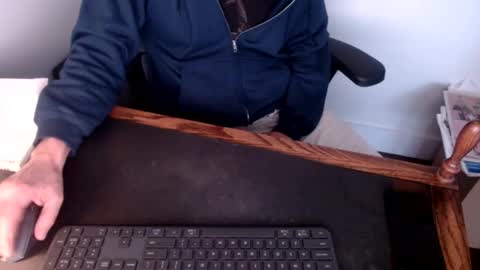 lreed090 online show from March 2025 10:52:02 PM