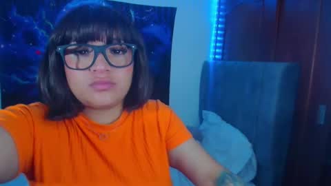 Mariana    online show from November 2025 11:16:01 PM